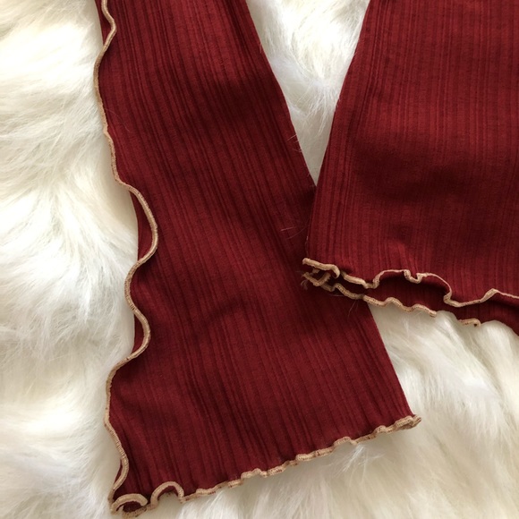 Burgundy top - Picture 3 of 5